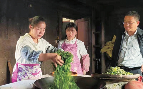 貴州桐梓　茶博士助推老鷹茶文化