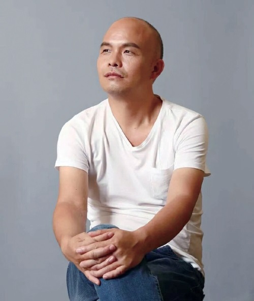故乡是一场无法完成的赎还