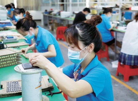 建千家帮扶车间　帮万名群众就业